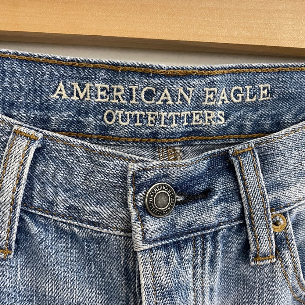 American Eagle Vintage High Rise Two stone Frayed Hem Button Fly Jeans - Picture 5 of 9